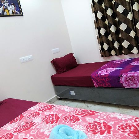 Krish Rooms And Stay Chennai Exteriör bild