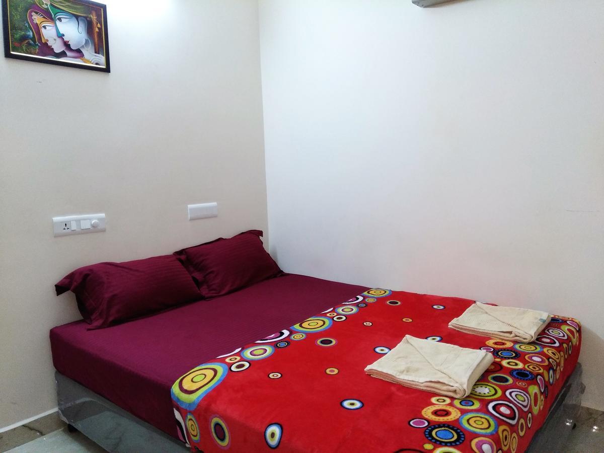Krish Rooms And Stay Chennai Exteriör bild