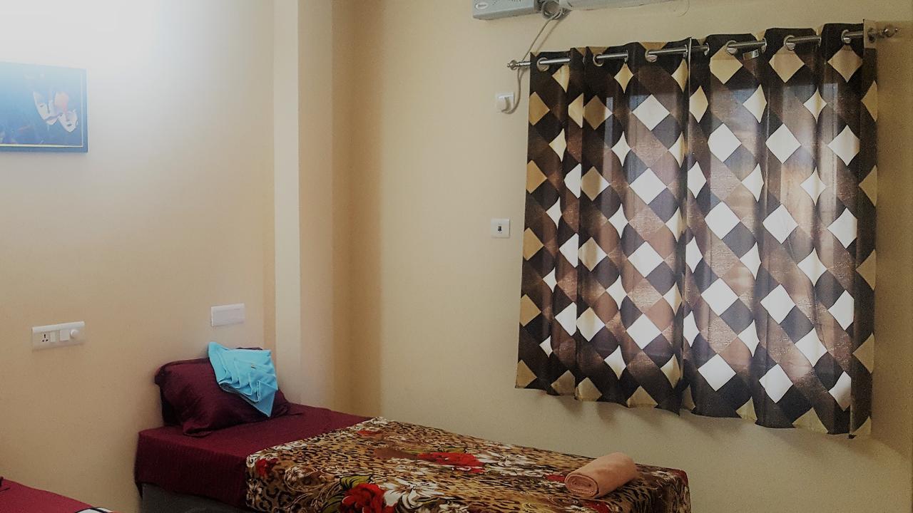 Krish Rooms And Stay Chennai Exteriör bild