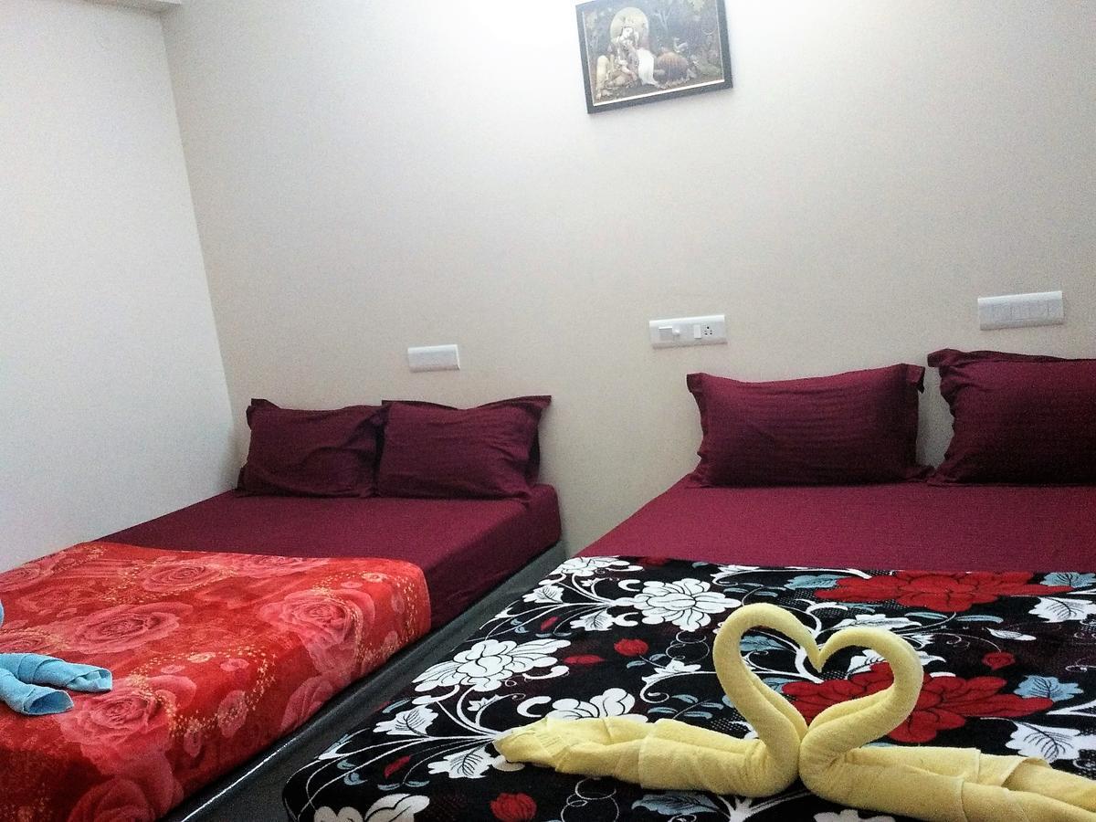 Krish Rooms And Stay Chennai Exteriör bild